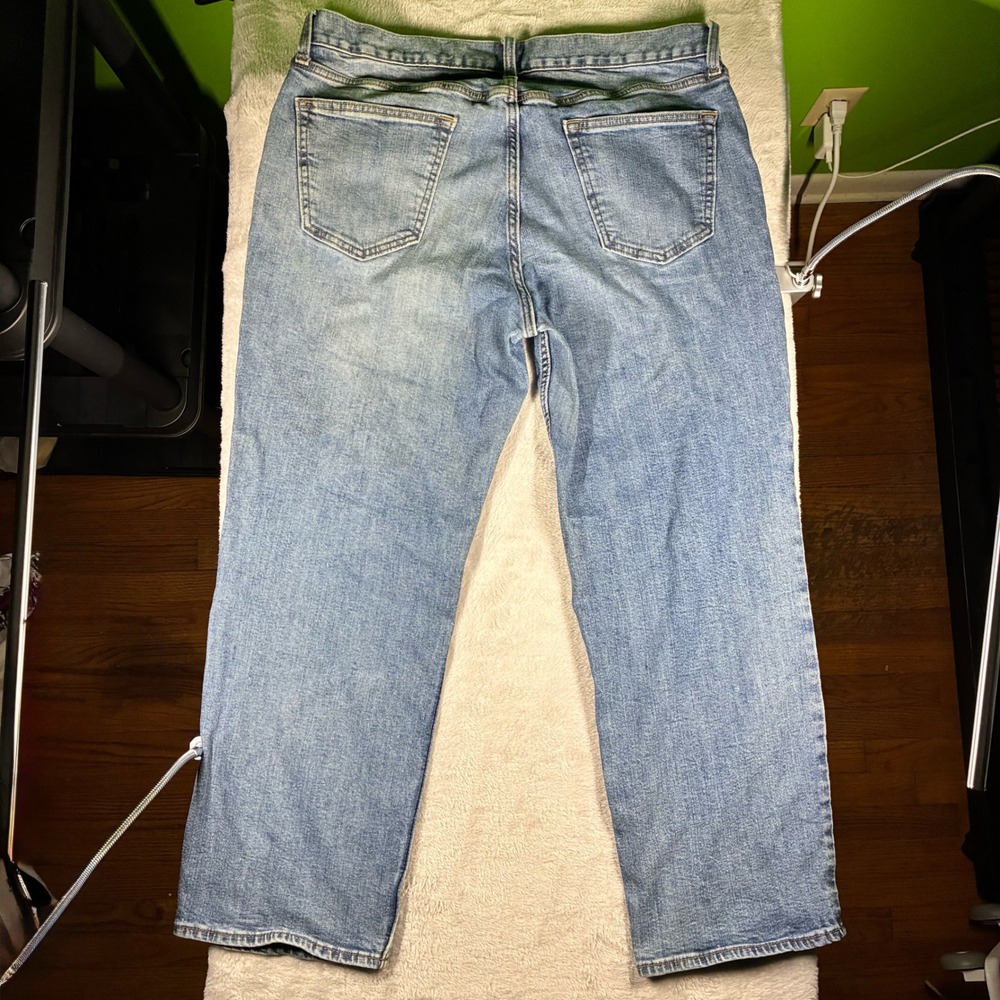 Old Navy Mens Loose Built-In Flex Jeans 36x30 Light Wash Straight Leg Denim